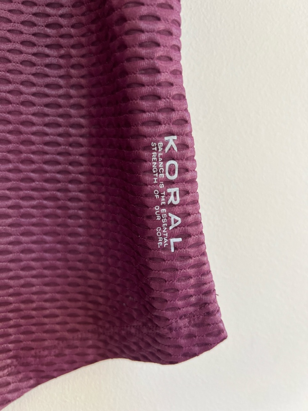 Koral x Ilana Kugel Aerate Shiny Netz Racerback Tank Top, Eggplant Purple, sz S - Picture 5 of 10